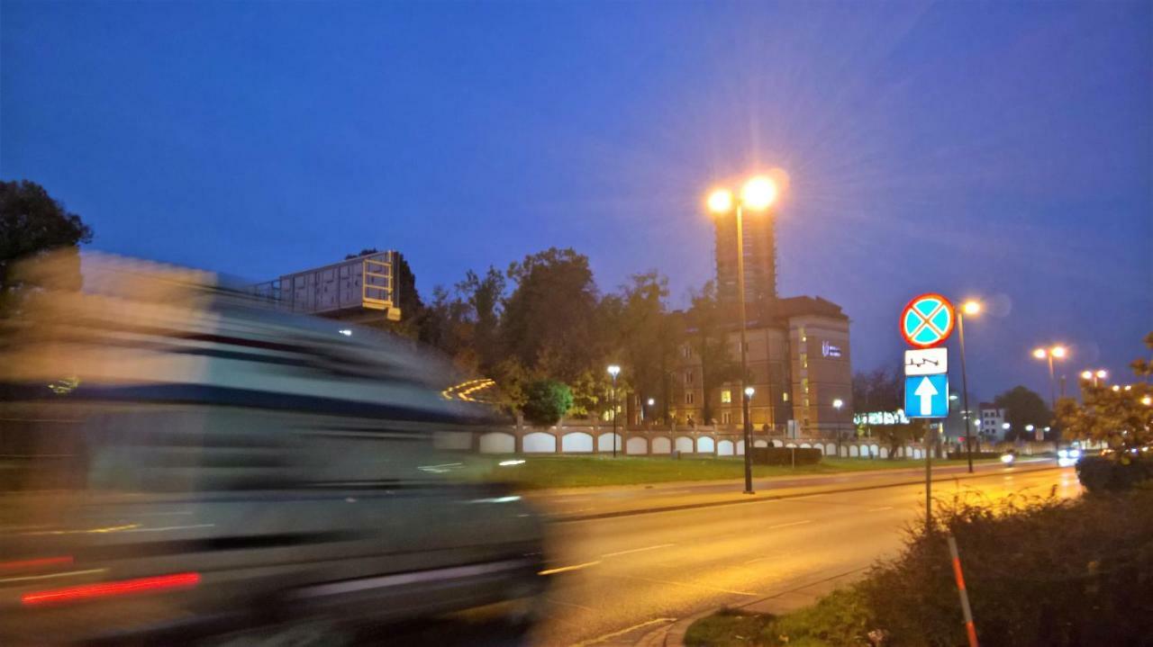 R&R Apart Cracow Krakow Bagian luar foto