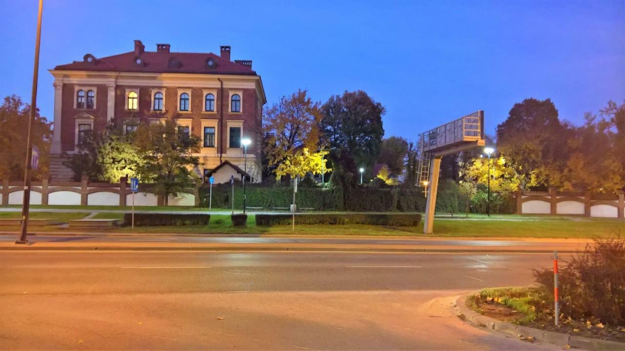 R&R Apart Cracow Krakow Bagian luar foto