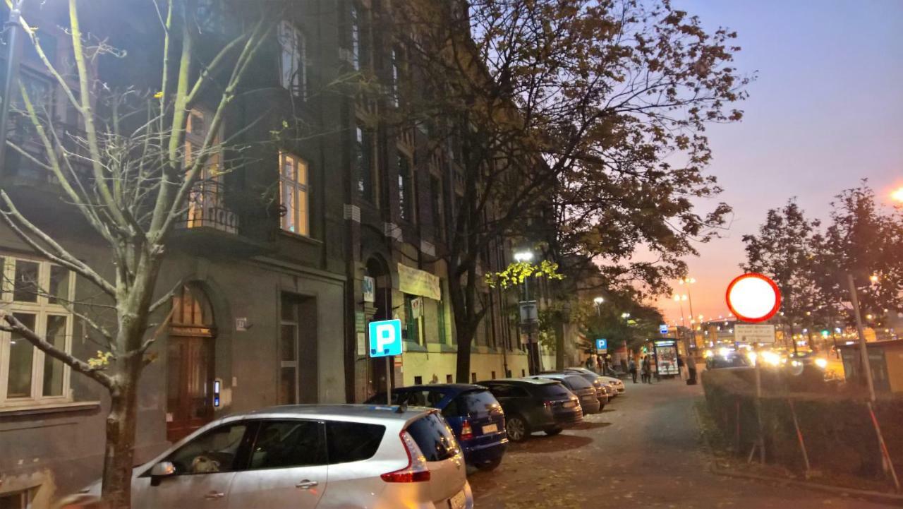 R&R Apart Cracow Krakow Bagian luar foto