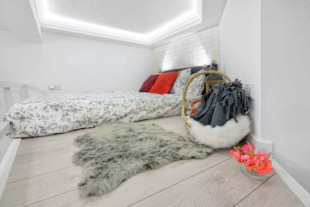 R&R Apart Cracow Krakow Bagian luar foto