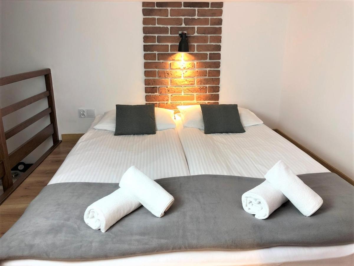 R&R Apart Cracow Krakow Bagian luar foto